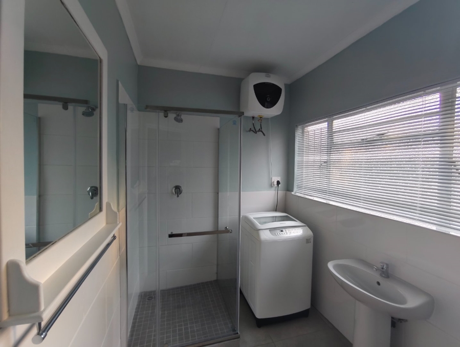 To Let  Bedroom Property for Rent in Langenhovenpark Free State